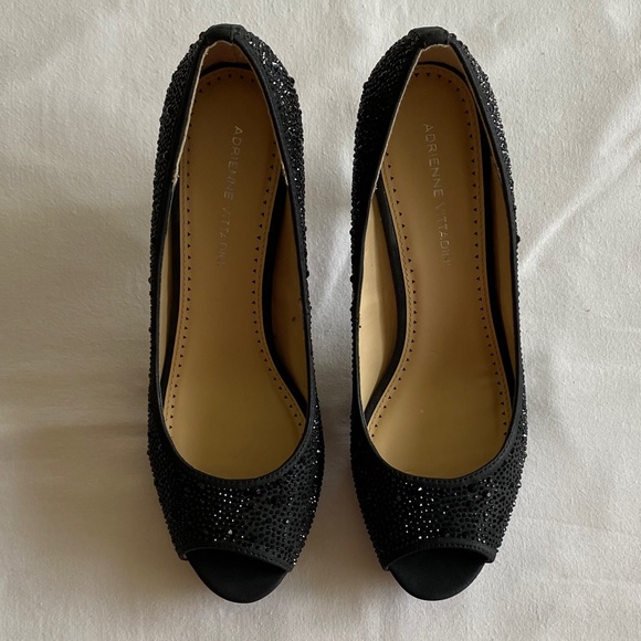NWT ADRIENNE VITTADINI  GERVIN BLACK HEEL PUMP - Size 10 M - Picture 4 of 7